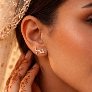 Arabic Letter Stud Earrings, Arabic Initial Earrings Gold, Arabic Alphabet Earrings, Minimalist Arabic Jewelry Gift for Her