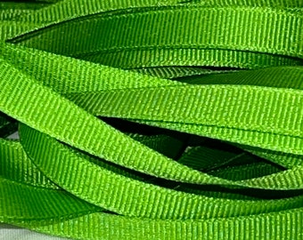 Ruban gros-grain vert pomme de 3/8 po.
