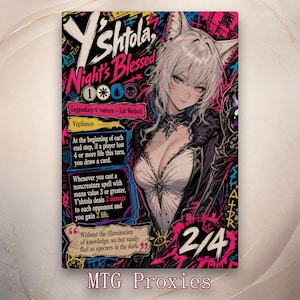 Puede incluir: Una carta coleccionable rectangular con la ilustración de un personaje de pelo blanco y orejas de gato. La carta muestra el texto Y'shtola, Night's Blessed, Legendary Creature - Cat Warlock, Vigilance y reglas de juego con un 2/4.