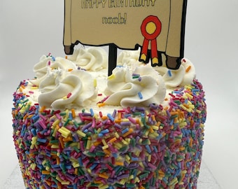 Topper na tort OldSchool RuneScape Quest Scroll – dekoracja na uroczystość stworzona przez fanów