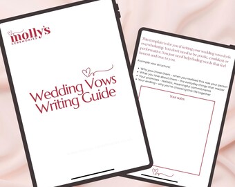 Könnte beinhalten: Zwei Tablets mit einem Hochzeitsgelübde-Schreibführer. Das erste Tablet zeigt den Titel "Wedding Vows Writing Guide" in burgunderfarbener Schrift. Das zweite Tablet zeigt eine Vorlage mit einer einfachen Gelübdestruktur und Platz für Notizen.