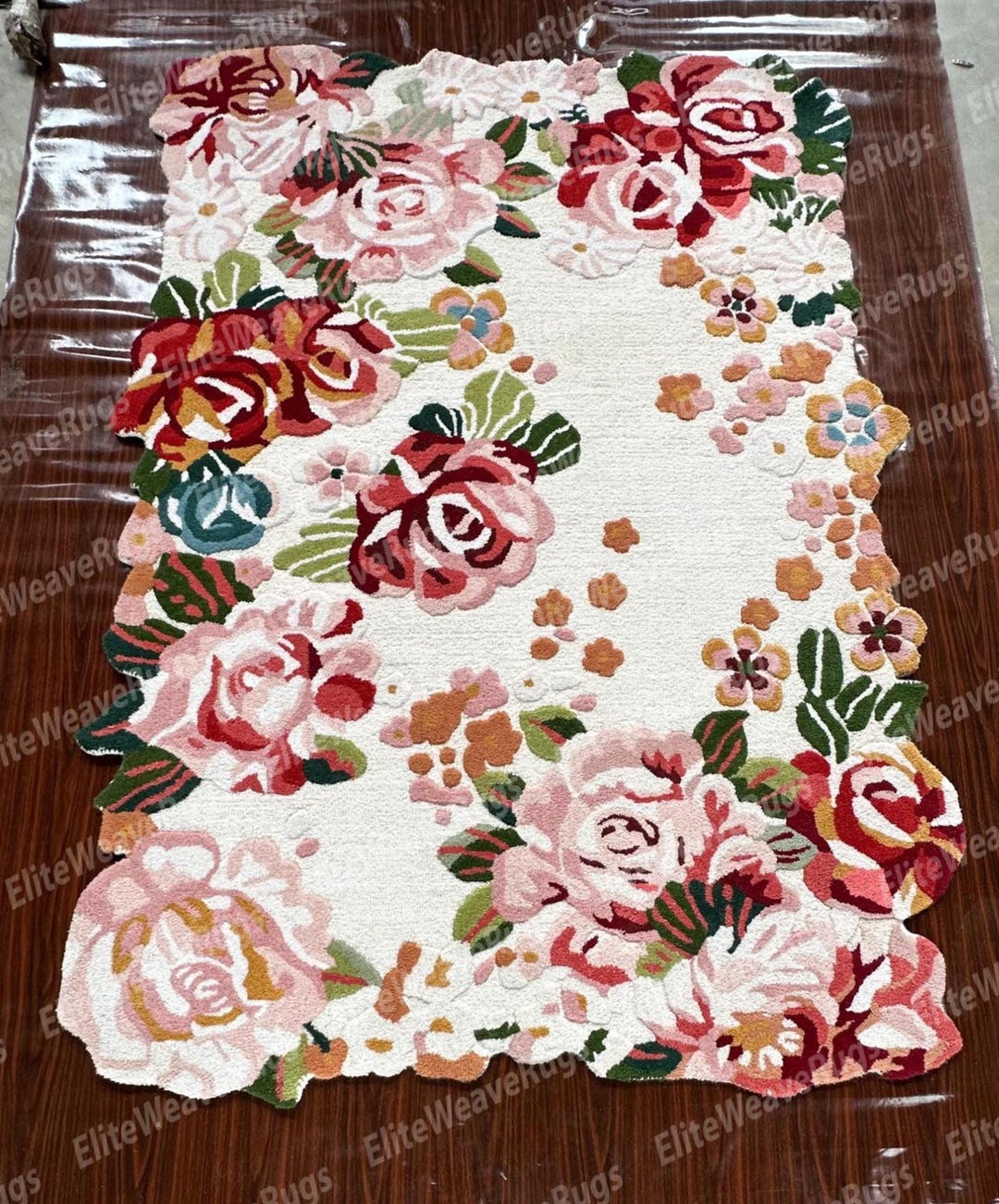 Woven Rug Pattern Roses Hand Tufted Wool Floral Rug, Rose Garden Area Rug, Scalloped Edge ...