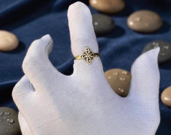 Witch's Knot Ring 925 Sterling Silver Magic Celtic Protection Occult Amulet Witch Charm Spiritual