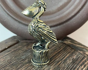 Statua di uccello retrò in ottone, realizzata a mano, scultura di animale, decorazione da scrivania, oggetto da collezione per ufficio.