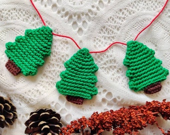 Crochet Christmas Tree Pattern, No-Sew Ornament, Garland, Written Pattern, Video Links, Instant Download, In English