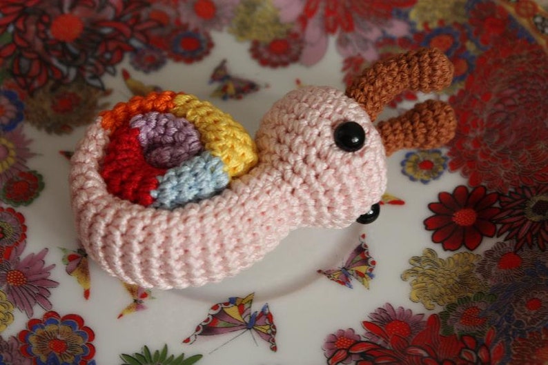 Fun Snail Pattern: Colorful Crochet Toy | Amigurumi Tutorial | Printable PDF | In English & French