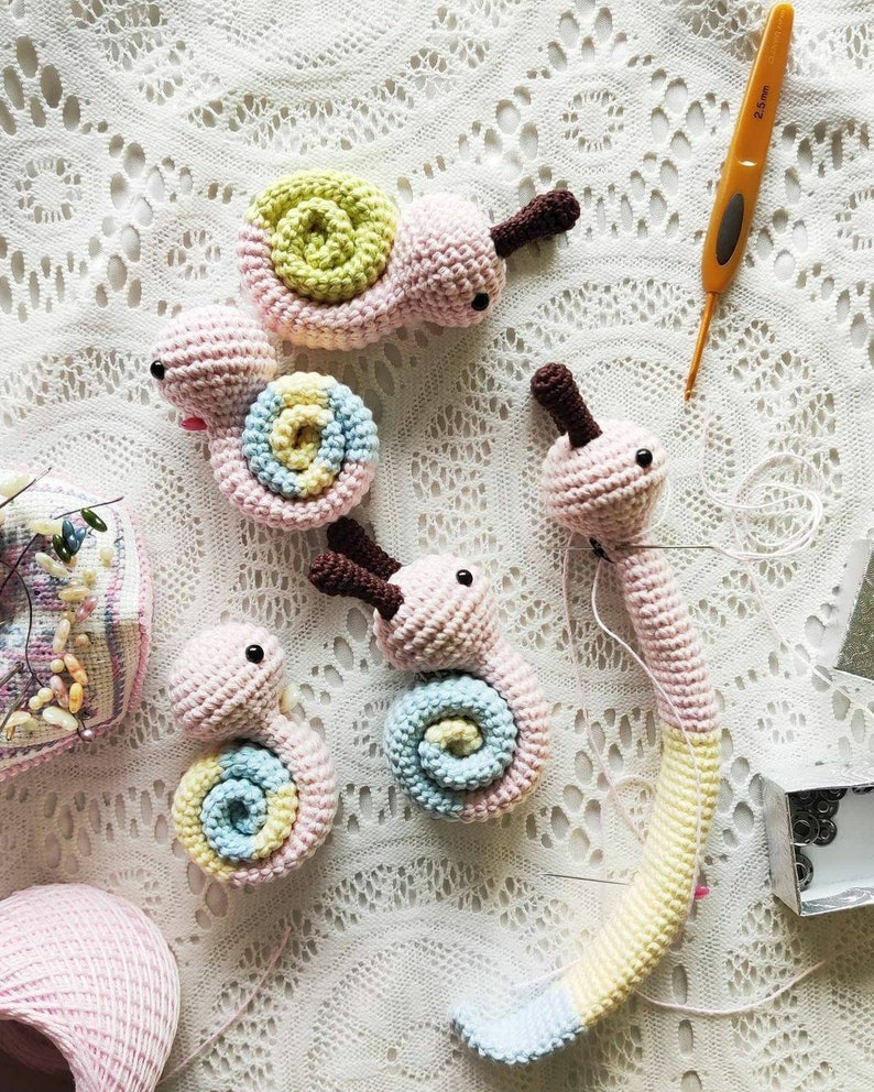 Fun Snail Pattern: Colorful Crochet Toy | Amigurumi Tutorial | Printable PDF | In English & French