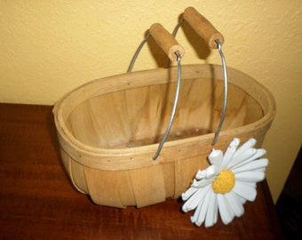 Peach BASKET/WOOD/HANDLES