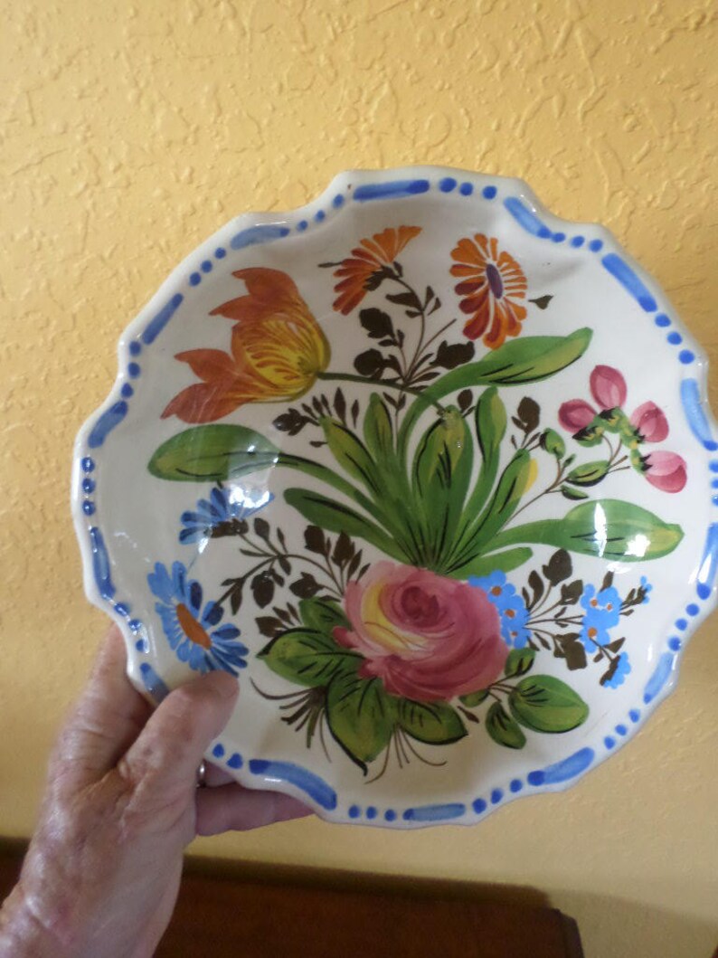 Southern PotteriesBLUE RIDGE Hand Painted 10 BOWLMajolicaVintage 1960/'sFluted EdgeBright FlowersTulipsPink RoseCornflowers