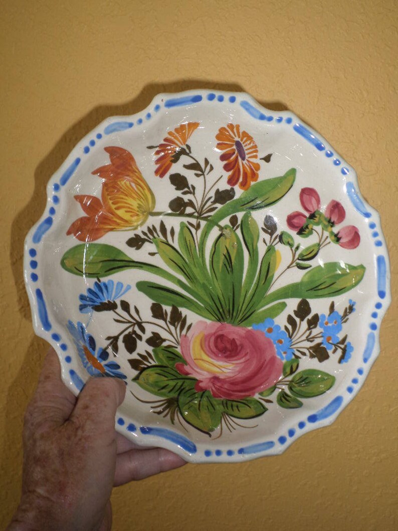 Southern PotteriesBLUE RIDGE Hand Painted 10 BOWLMajolicaVintage 1960/'sFluted EdgeBright FlowersTulipsPink RoseCornflowers