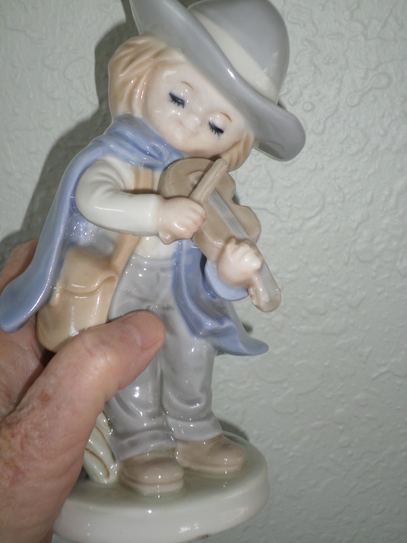 Pair Kids with MUSICAL INSTRUMENTS7 TallHand PaintedVintageBoy GirlViolinMandolinGuitarBlueGreyLlardro Like
