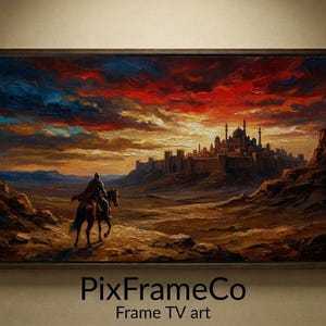 Puede incluir: Pintura al óleo que representa a un jinete a caballo acercándose a una ciudad al atardecer. El cielo es una mezcla de tonos rojos, naranjas y azules. La obra está enmarcada y montada en una pared beige. El texto "PixFrameCo Frame TV art" está en la parte inferior.