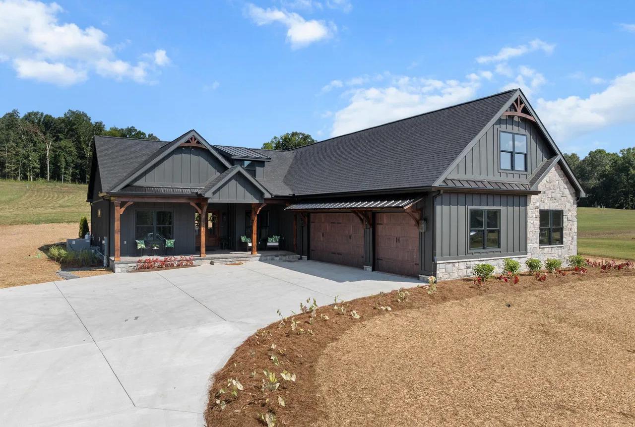 Large Farmhouse Rancher House Plan – 4 Bed, 3.5 Bath, Bonus Room ...