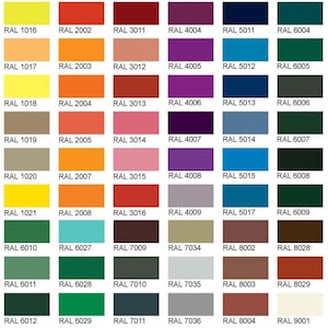 Puede incluir: Una carta de colores que muestra una amplia gama de colores RAL, cada uno con un n&uacute;mero correspondiente. La carta presenta varios tonos de amarillo, rojo, azul, verde y gris, proporcionando una selecci&oacute;n completa de colores.