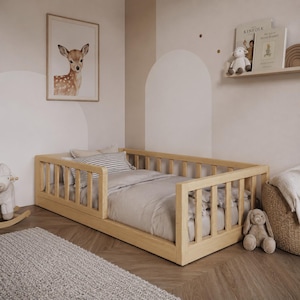 Klassisches Montessori Bodenbett für Kleinkinder, Kinderbett aus Massivholz mit abnehmbaren Schienen, Übergangsbettrahmen, Bodenbett für Kleinkinder, Kinderzimmer