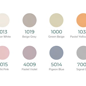Puede incluir: Una paleta de colores con ocho muestras circulares. Los colores incluyen Oyster White, Beige Grey, Green Beige, Pastel Yellow Orange, Light Pink, Pastel Violet, Pigeon Blue y Signal Grey. Cada muestra tiene un n&uacute;mero y un nombre de color.