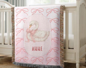 Personalisierte Babydecke mit Schwanenmotiv, rosa Schleife, gewebte Babydecke, Geschenk zur Babyparty für Mädchen