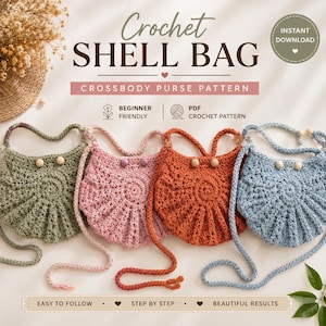 Pode incluir: Quatro bolsas de concha de crochê em tons de verde, rosa, laranja e azul, cada uma com alça transversal e detalhes de contas de madeira. A imagem inclui o texto "Crochet Shell Bag" e "Crossbody Purse Pattern".