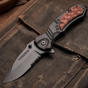 Multifunctional Folding Pocket Knife, EDC Tactical Survival Tool with Belt Clip, Camping Multi-Tool, Christmas Gift for Him