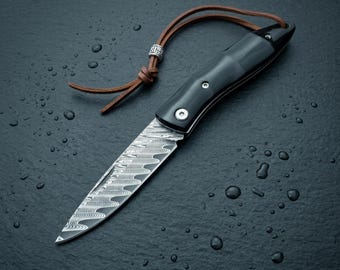 Damascus Steel Folding Pocket Knife Black Horn Handle 7.5 cm Blade for Everyday Carry