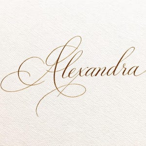 Nombre personalizado con caligrafía manuscrita, monograma inicial personalizado, elegante regalo de arte mural, recuerdo único hecho a mano