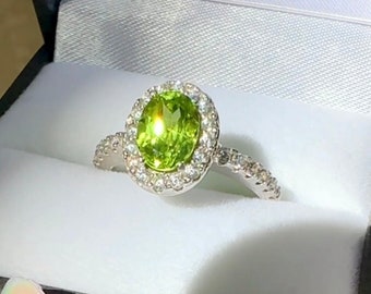 Peridot Ring, Peridot Silver Ring, Natural Peridot, Peridot Solitaire Ring, Gemstone Ring, Green Gemstone Ring