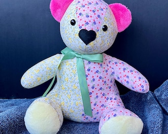 Oso de peluche con peso, ideal para guardar recuerdos, confeccionado con ropa de bebé o de seres queridos. Un peluche reconfortante para recordar y conmemorar.