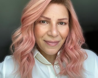 ブラッシュ グルーレス 人毛ウィッグ | ブラッシュピンク、ミディアムブロンドの根元 | HDレース