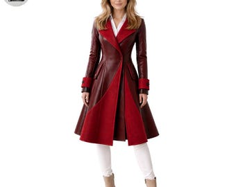 Crimson Mirage Ledermantel - Zweifarbige, modellierte Flare Luxe Statement Jacke