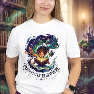Maglietta fantasy a tema libri, maglietta "Attualmente altrove" con la scritta "Leggo", colori comodi
