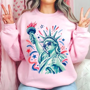 Preppy penseldrag Frihetsgudinnan som blåser bubbla PNG, Girly USA America Fourth Of July png Retro Sublimation Design (digital nedladdning)
