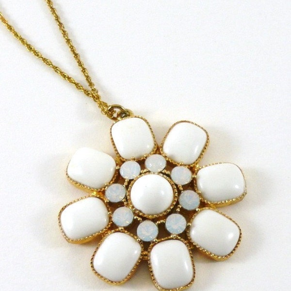Reserved for Ida - Vintage Flower Pendant Necklace
