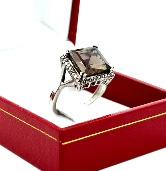 Sterling Silver Quartz Statement Ring Size 6.5 - image 1