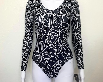 Vintage 90s Black White Flower Floral Print Graphic GK Elite Sport Long Sleeve Scoop Aerobic Dance Leotard Bodysuit Adult X Small