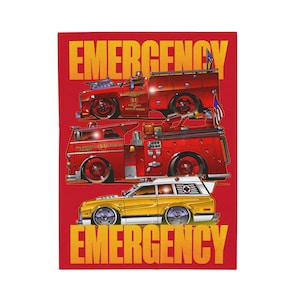 Puede incluir: Gráfico rectangular rojo con ilustraciones estilizadas de tres vehículos de emergencia: dos camiones de bomberos y una ambulancia. El texto "EMERGENCY" aparece en letras amarillas grandes en la parte superior e inferior. Los camiones de bomberos son rojos con ruedas negras, y la ambulancia es amarilla y blanca.