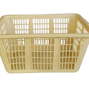 Vintage Rubbermaid Laundry Basket Harvest Gold Yellow Rectangular #2965 Retro