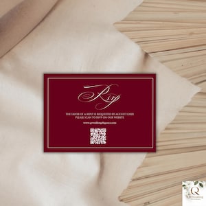 Djupt vinrött bröllops-OSA-kort med QR-kod, elegant vinröd svarsmall, online-svarskort med kungligt manus, minimalistiskt, utskrivbart