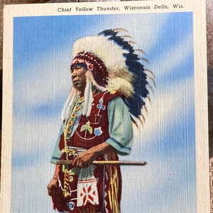 Cartão postal Winnebago Chief Yellow Thunder, cartão postal vintage nativo americano, cartão postal colorido do único índio já introduzido na raça branca