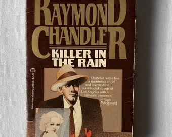 Killer in the Rain, eight classic 1960s Raymond Chandler crime stories set in nighttime Los Angeles, Paperback detective crime mysteries
