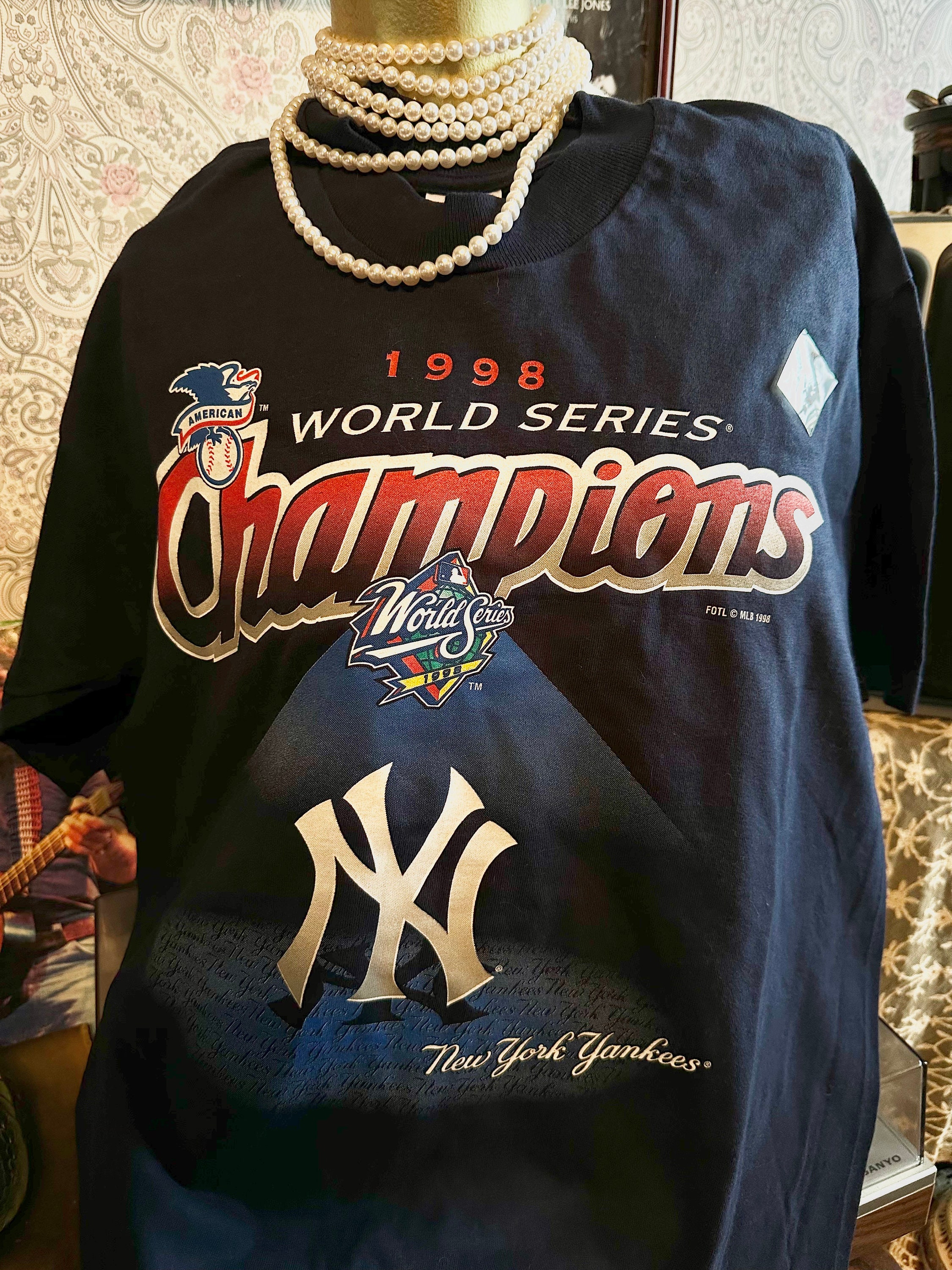 NY Yankees 1998 World Series Champions T-shirt With Hologram, Navy 