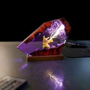 Lampe Pikachu en résine, veilleuse anime avec éclair, lampe Pokémon en résine pour configuration de jeu et décoration de chambre, oeuvre d'art en résine faite main