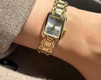 Vintage Gold Women’s Watch Roman Numerals Stainless Steel Minimal Elegant Gift for Her