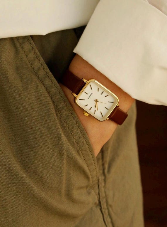 Vintage Leather Women’s Watch – Elegant Retro Wristwatch, Minimalist Classic Gift for Her