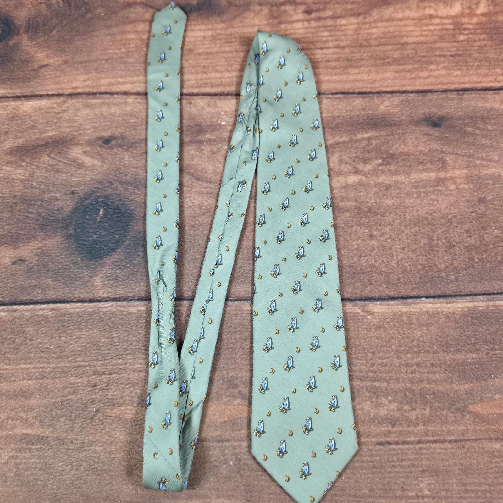 Brooks Brothers Necktie Mens OS Green Good Silk Owl Moon Print Made in USA