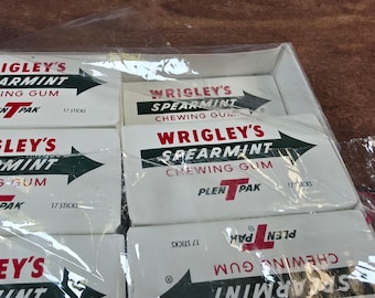Wrigley's Spearmint Chewing Gum 11 Pack Box 187 Sticks White New