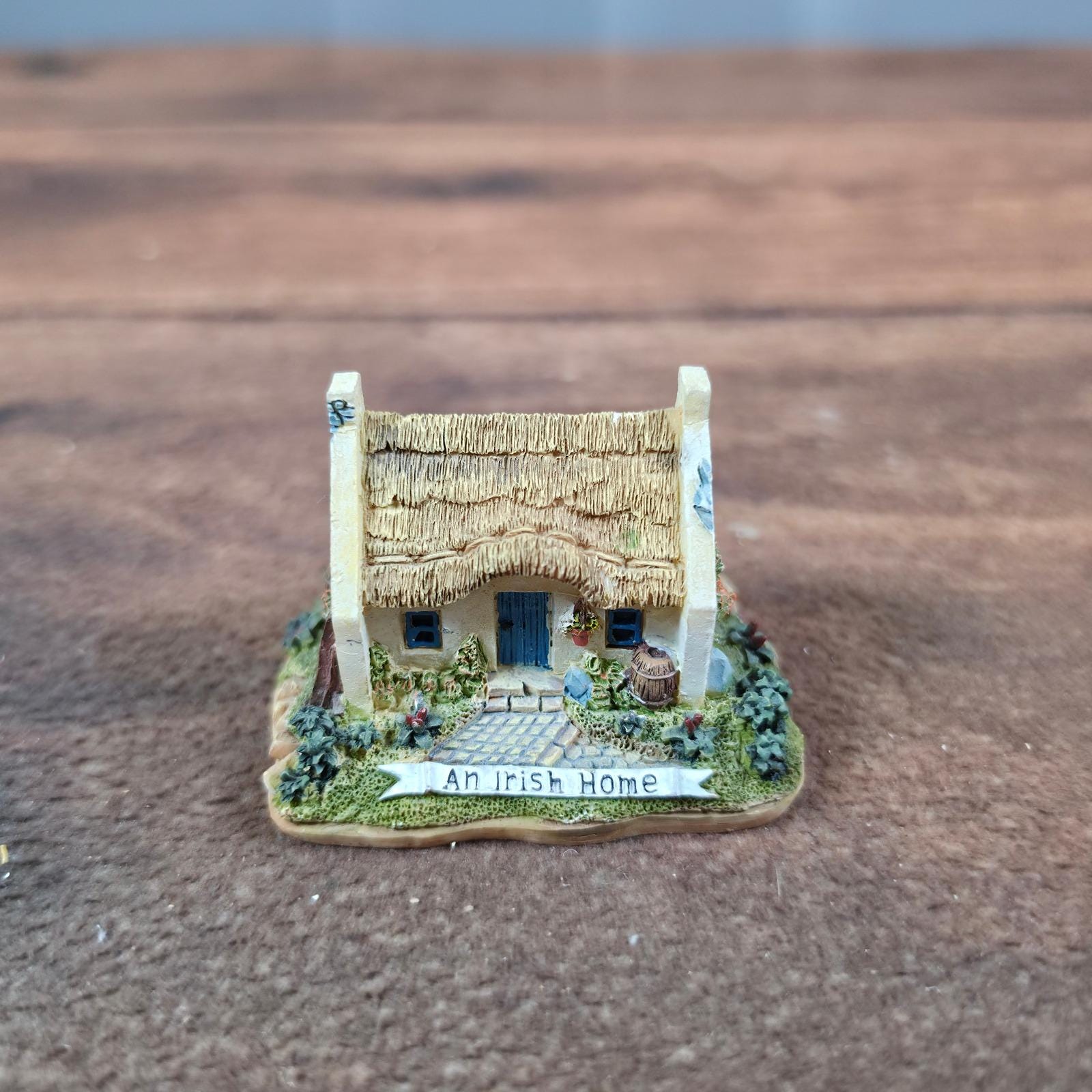 IRISH COTTAGE ミニチュアハウス 置物 il_fullxfull.8218496793_27m6.jpg