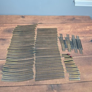 Modelljärnvägsspår HO-skala 53 delar i mässing, utmärkt blandad layout