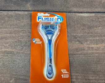 Gillette Fusion Rasiermesser Herren OS Blau NEU 5-Klingen Rasiersystem Refill