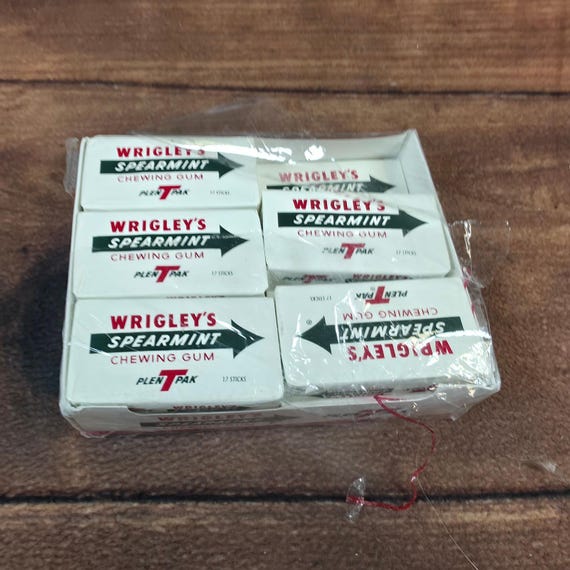 Wrigley's Spearmint Chewing Gum 11 Pack Box 187 Sticks White New