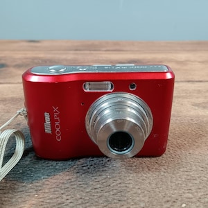 Nikon Coolpix L18 Digital Camera Unisex OS Red Excellent 8.0MP 3x Zoom